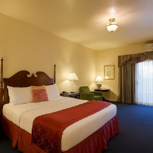 Carlyle Hotel Campbell