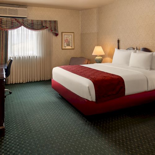 Carlyle Hotel Campbell